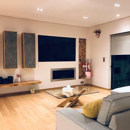 Luxury & Stylish Family Apartment أثينا المظهر الخارجي الصورة