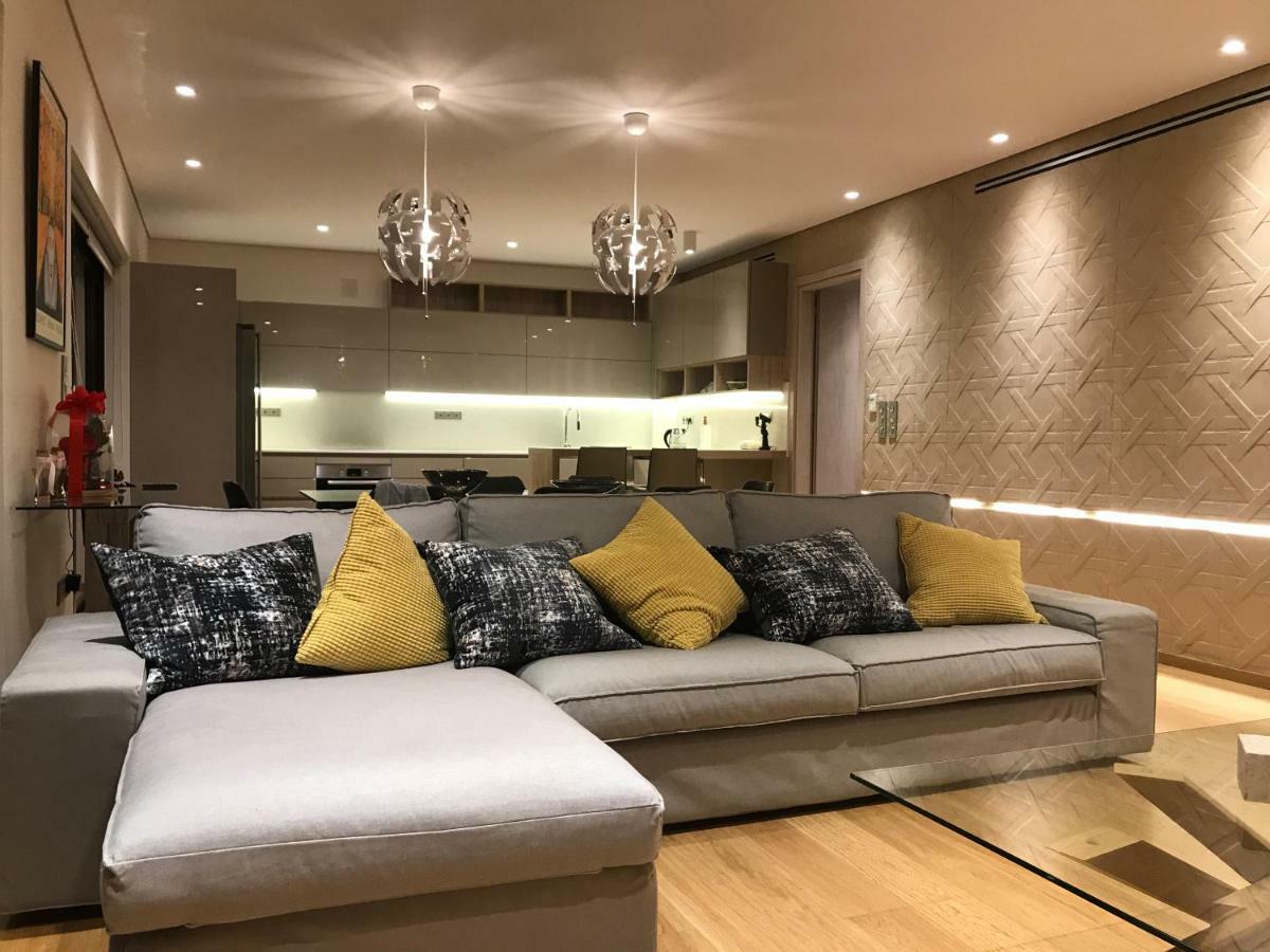 Luxury & Stylish Family Apartment أثينا المظهر الخارجي الصورة