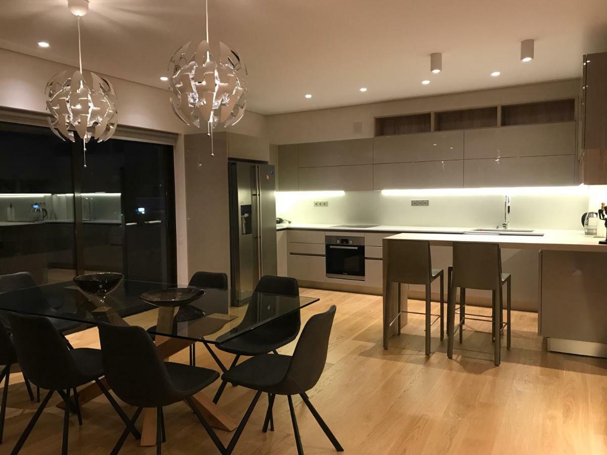 Luxury & Stylish Family Apartment أثينا المظهر الخارجي الصورة