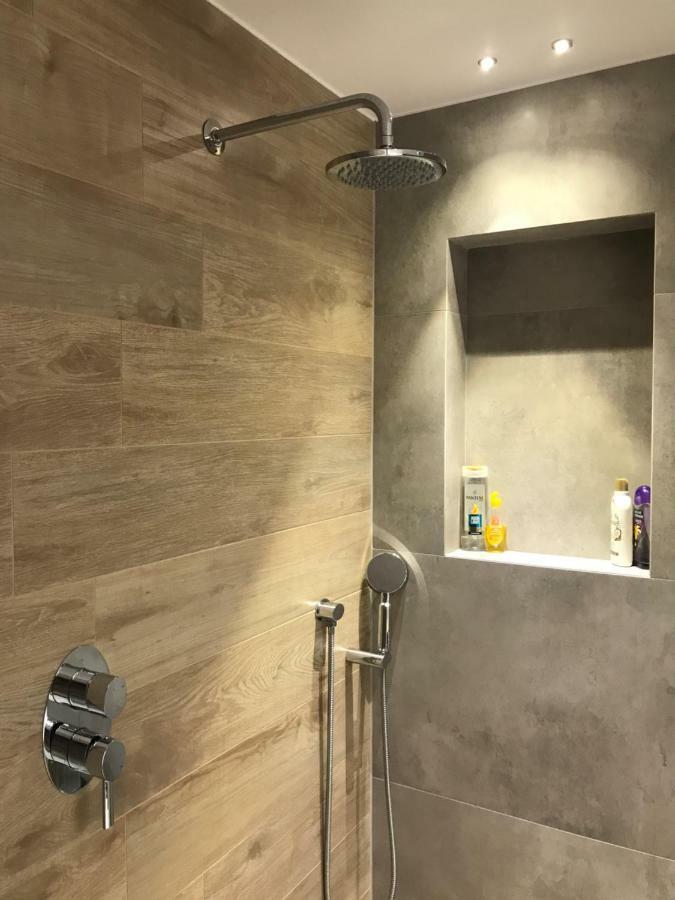 Luxury & Stylish Family Apartment أثينا المظهر الخارجي الصورة
